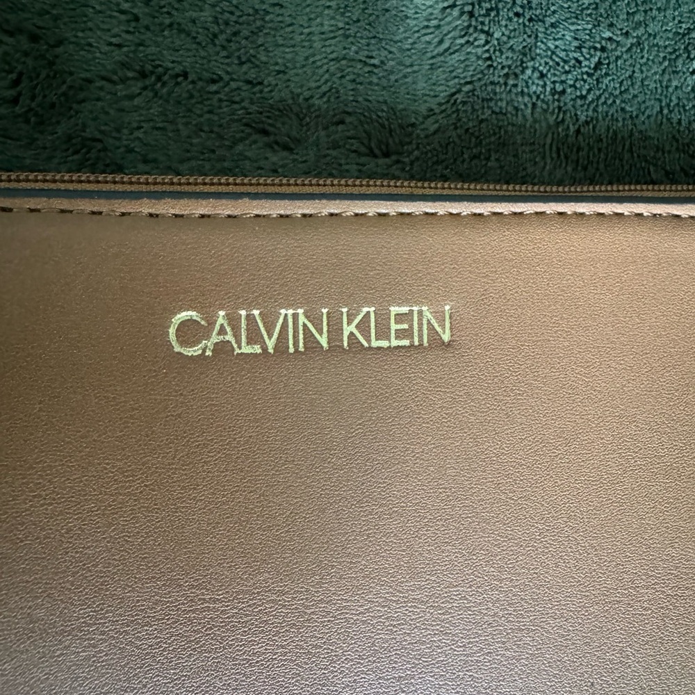 Calvin Klein Women's CK Signature Large Wristlet Clutch Handbag Wallet - Picture 3 of 5